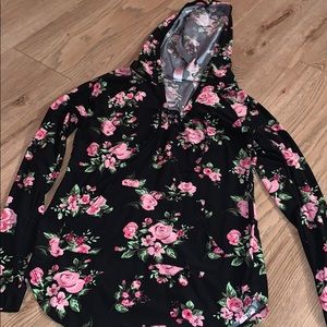 Long sleeve hoodie shirt